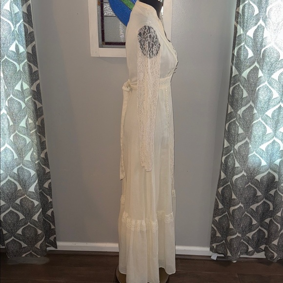 Vintage 1970’s Gunne Sax Style Lace & Pearl High Neck Wedding Dress - Picture 8 of 8